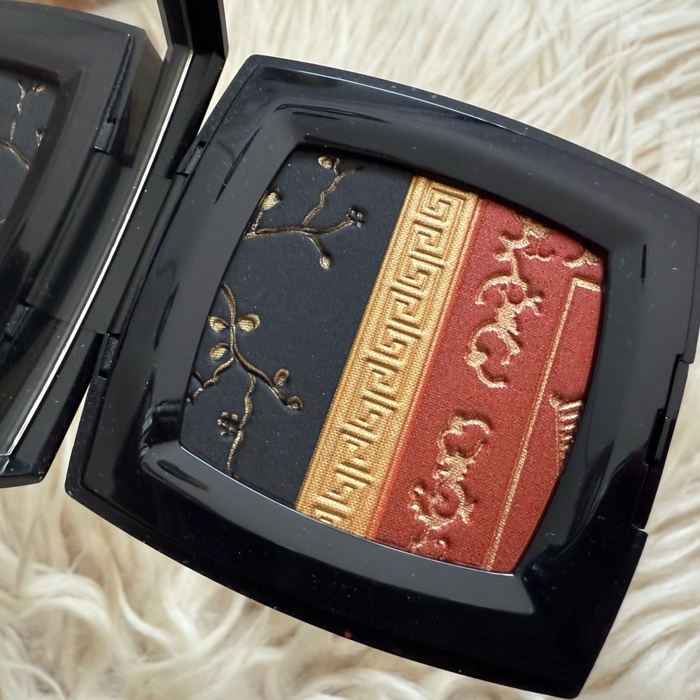 Coromandels de Chanel Limited Edition Eyeshadow Pallete - Picture 3 of 4